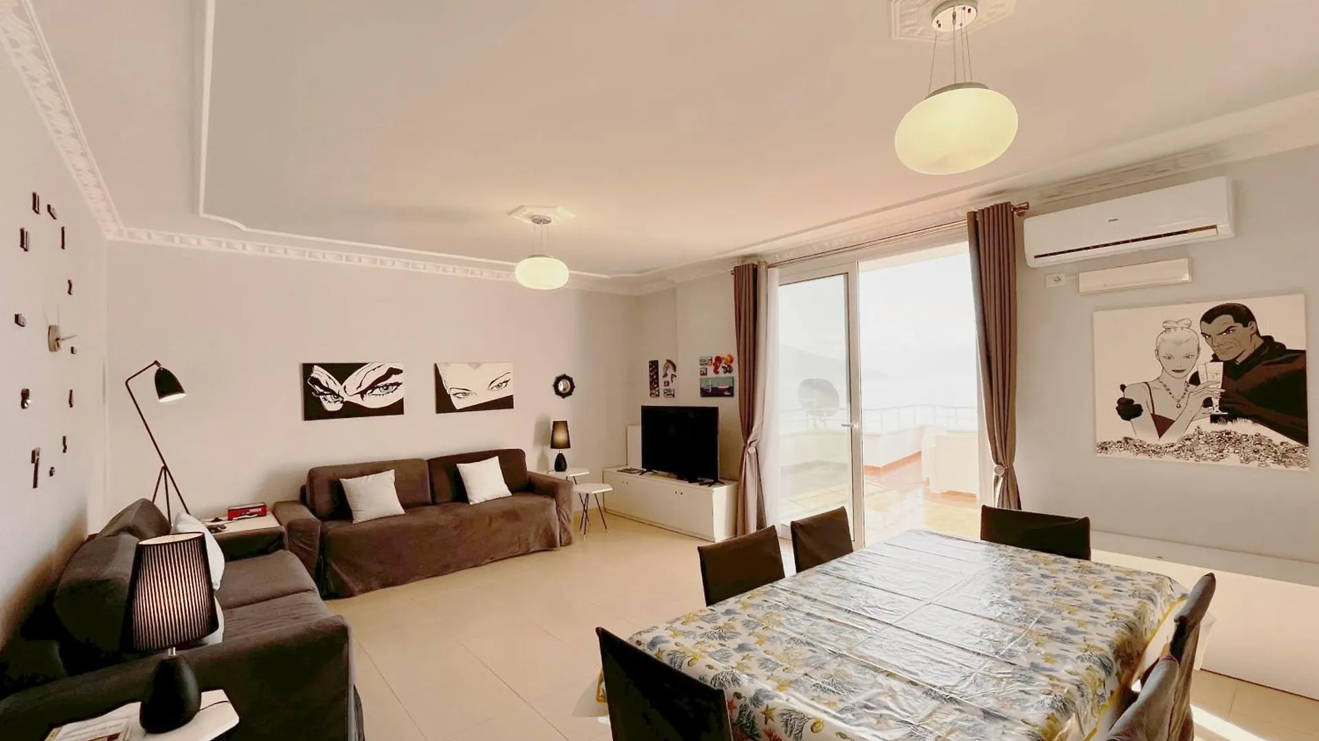 Sky & Sea Viewing Apartment Vlorë Albanien