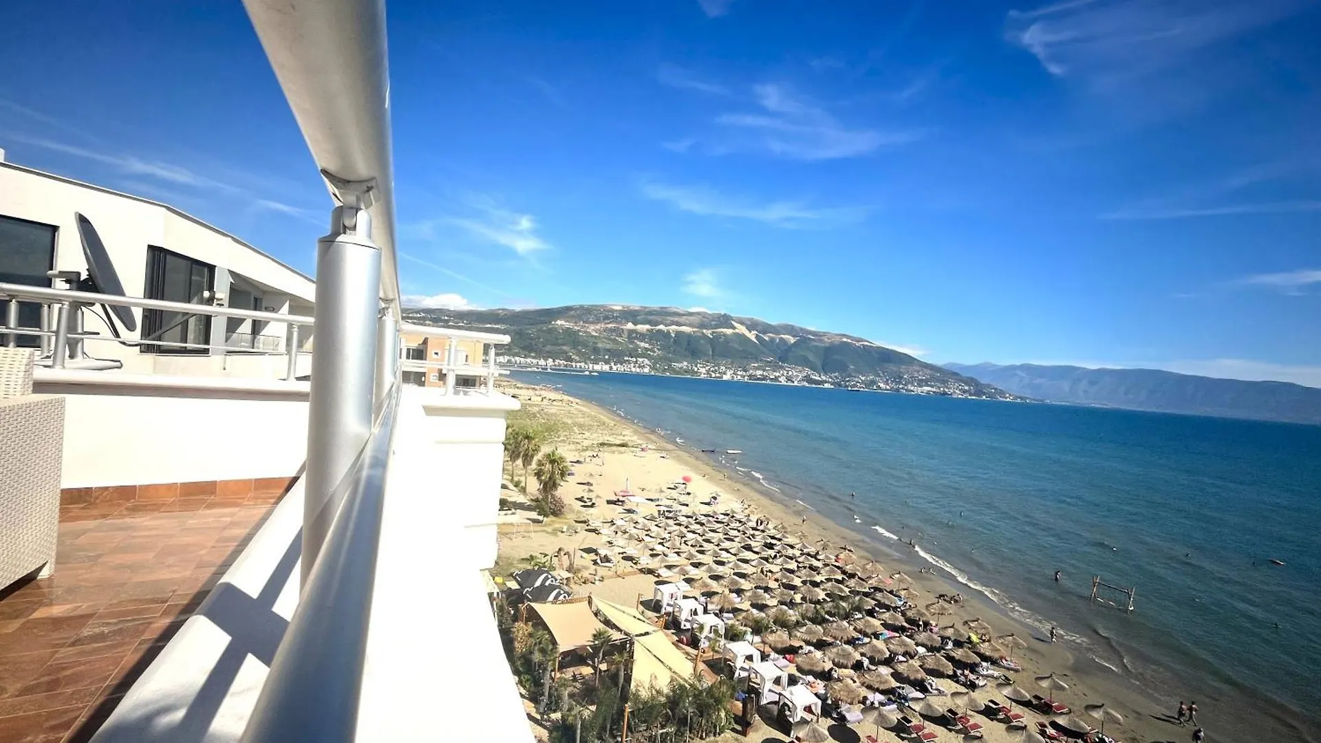 Sky & Sea Viewing Apartment Vlorë 0*,  Albania